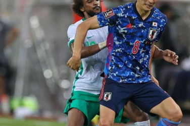 乐鱼体育官方,球队加入高速逼抢 瞬间回撤复合训练